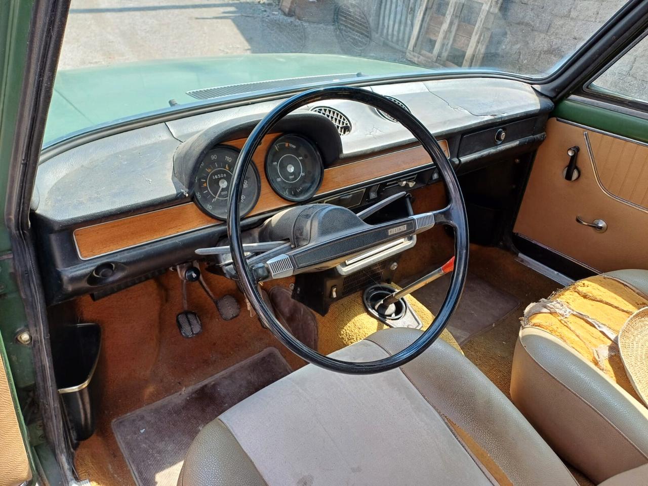 Fiat 124 Special berlina da restauro