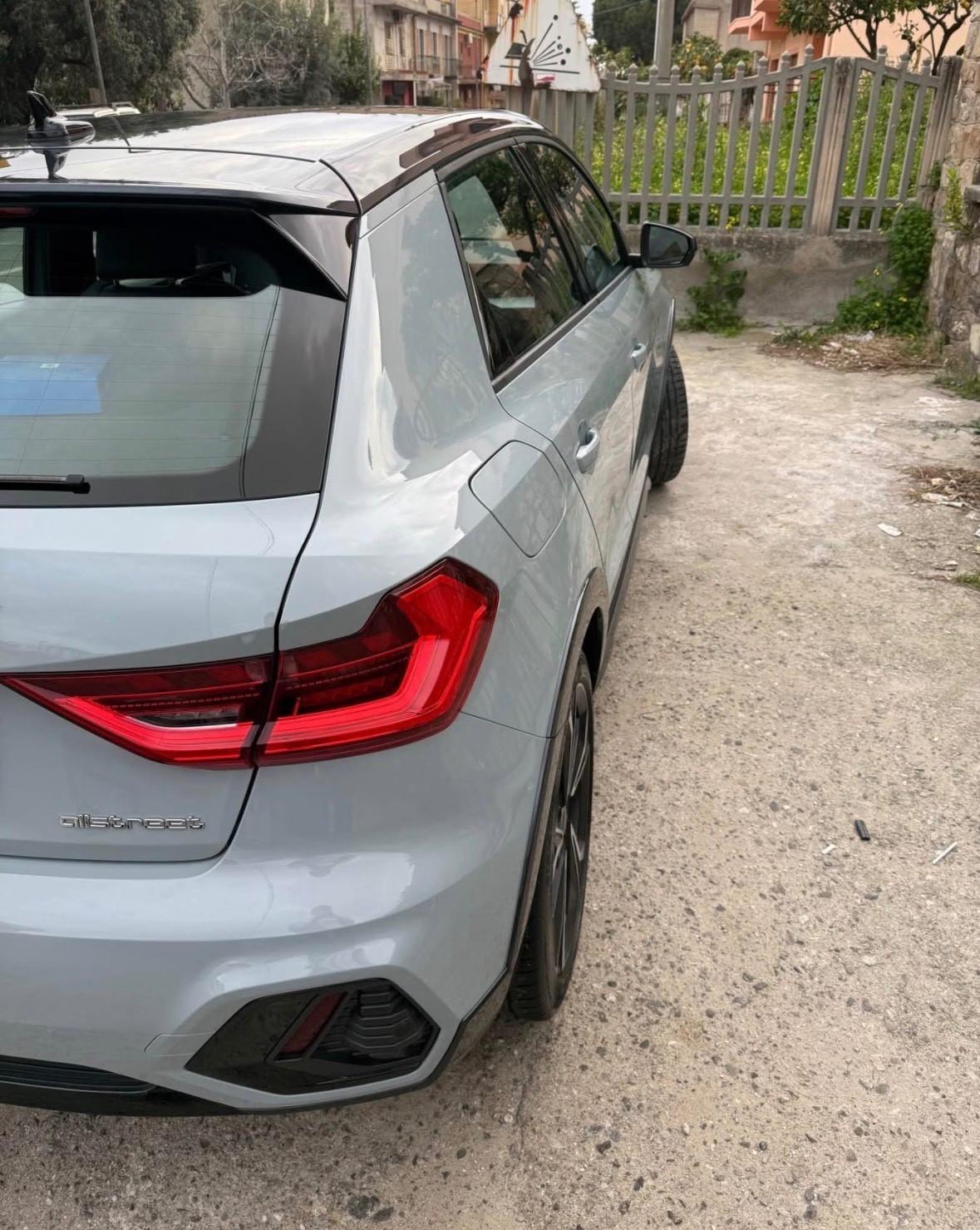 Audi A1 allstreet 30 TFSI S tronic Identity Contrast