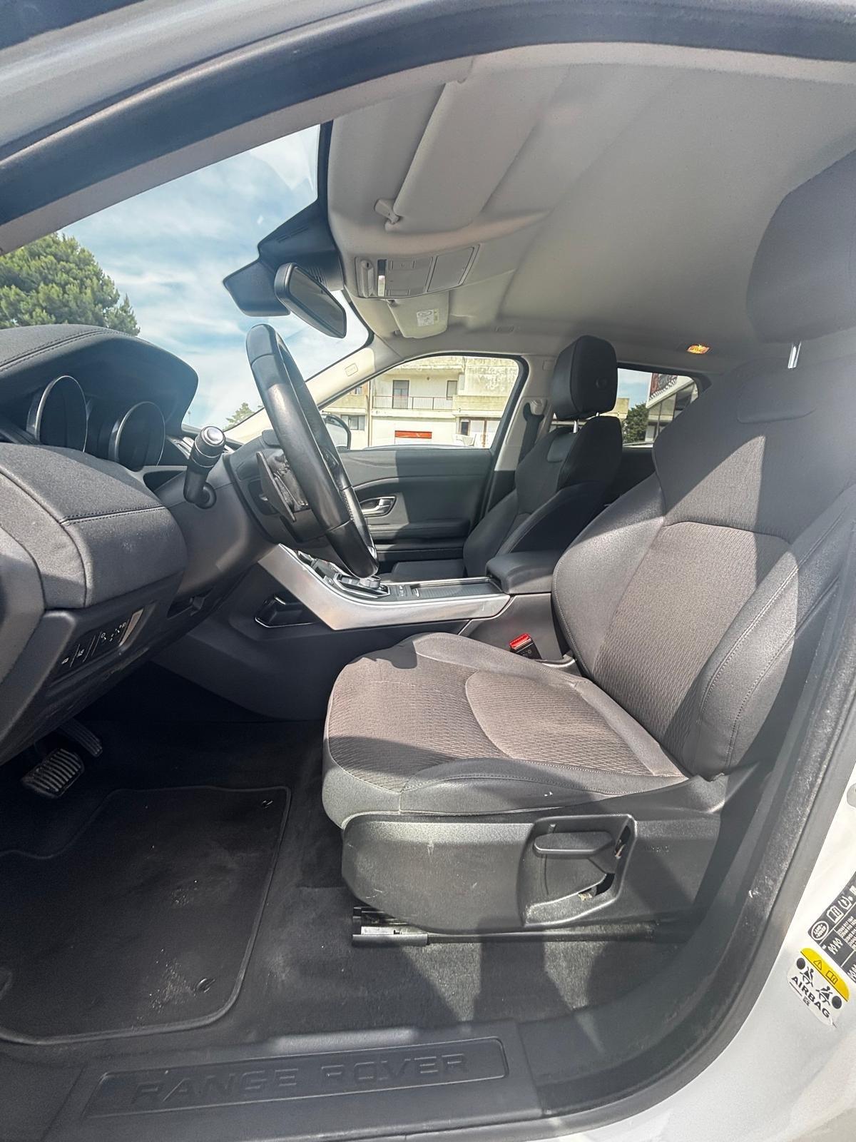 Land Rover Range Evoque 2.0 TD4 150 CV 5p. Pure