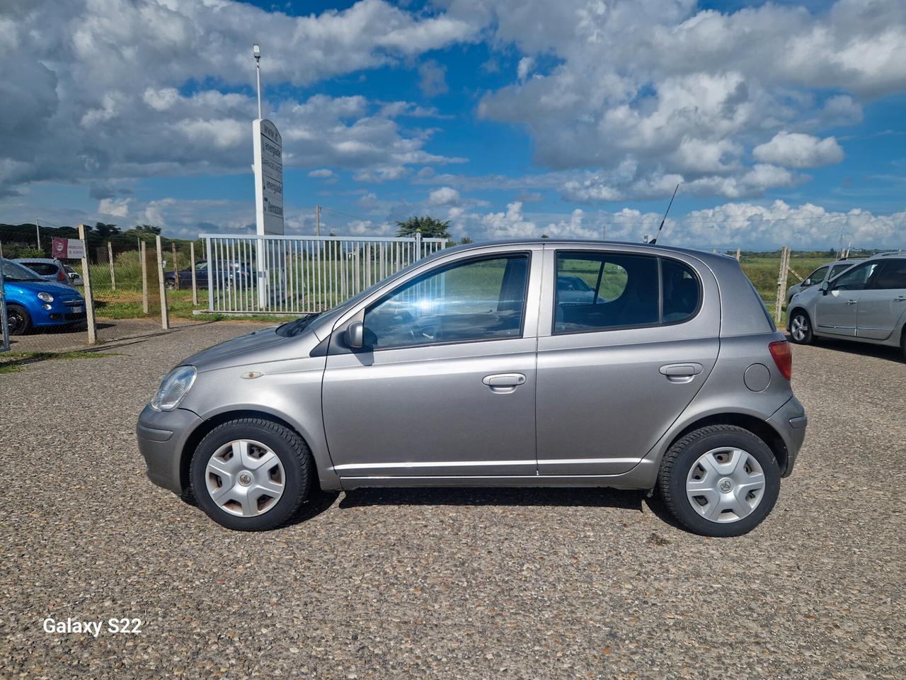 Toyota Yaris Toyota yaris per neopatentati