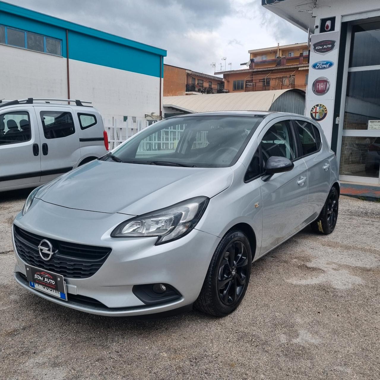 Opel Corsa 1.2 5 porte Cosmo