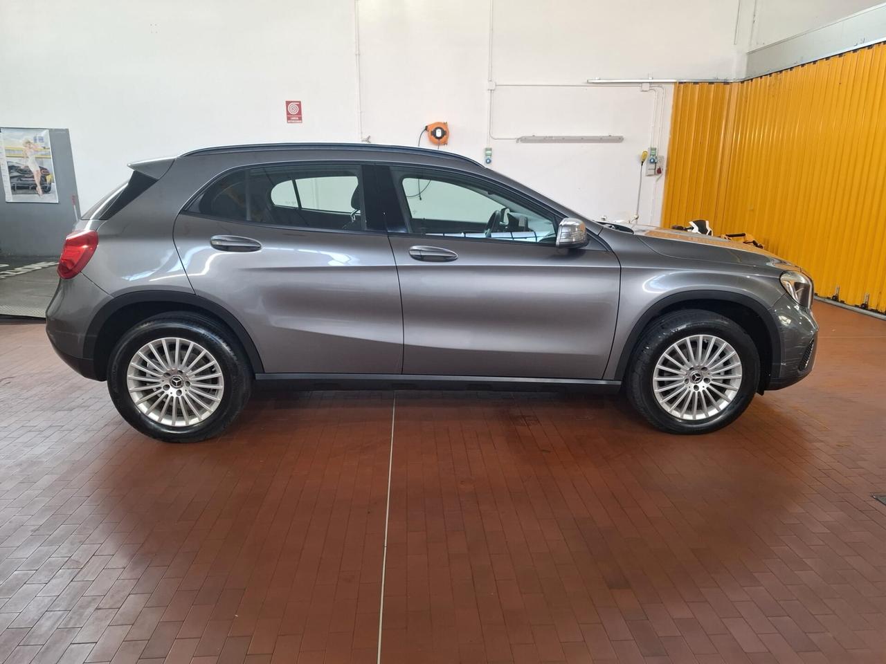 Mercedes-benz GLA 180 d Automatic Premium full optional