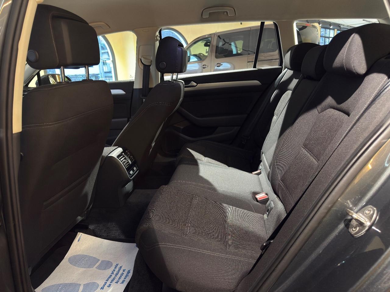 Volkswagen Passat Variant 2.0 TDI DSG Highline Blu