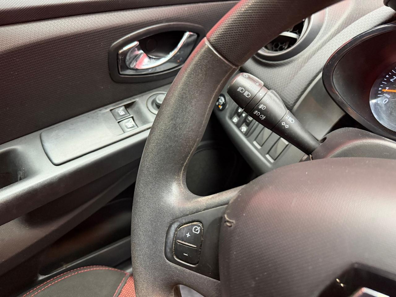 Renault Clio 1.2 75CV GPL 5 porte Live OK NEOPATENTATI