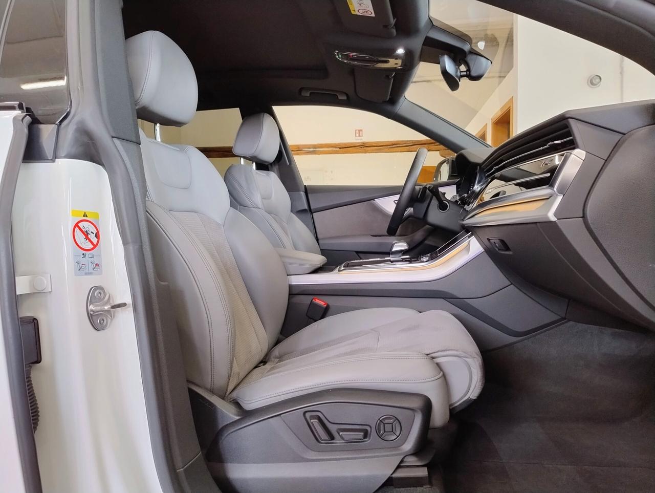 AUDI Q8 50TDI quattro tiptronic SLINE 360 TETTO TOUR AMBIENT