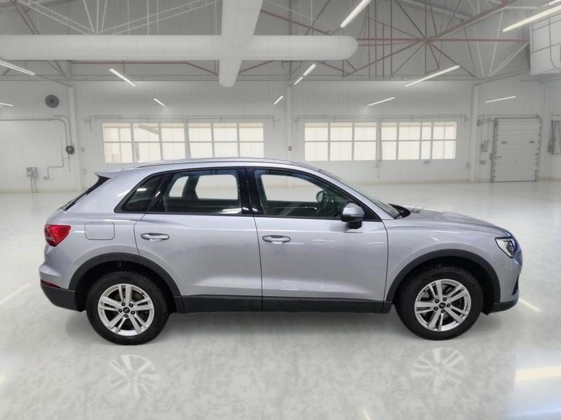 AUDI Q3 40 TDI quattro S tronic Business