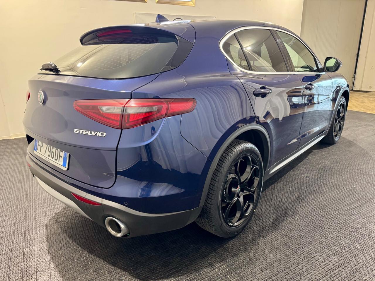 Alfa Romeo Stelvio 2.2 Turbodiesel 210 CV AT8 Q4 Super