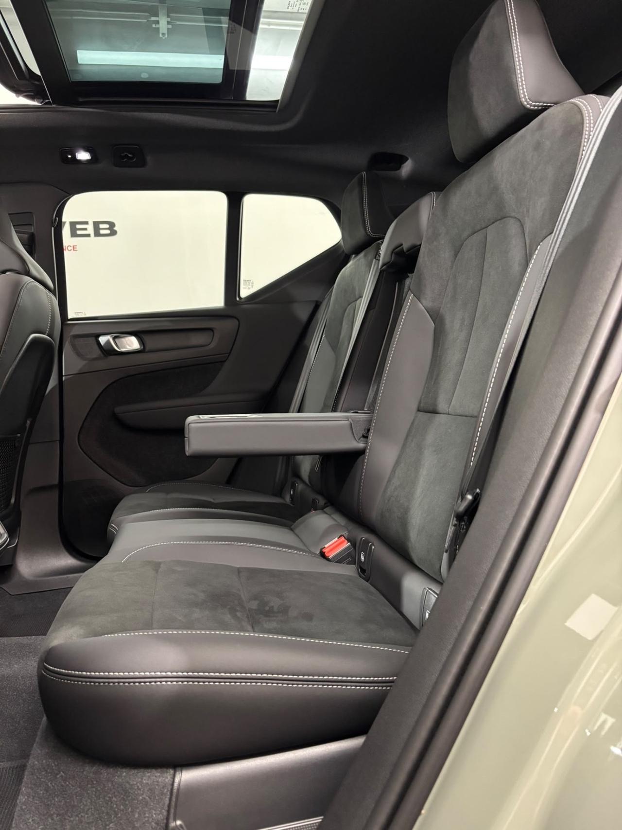 Volvo XC40 B3 automatico Ultimate Dark