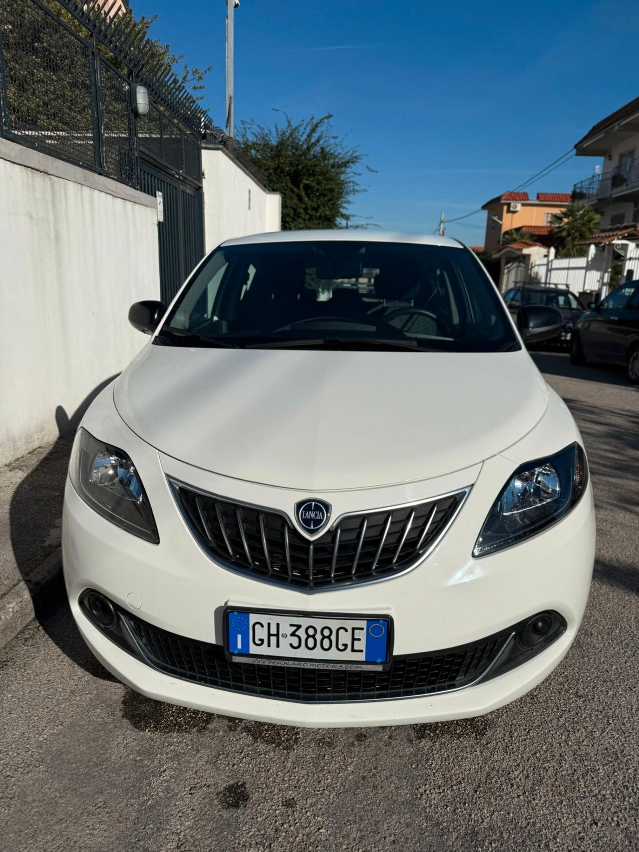 Lancia Ypsilon 1.0 FireFly 5 porte S&S Hybrid Ecochic Gold