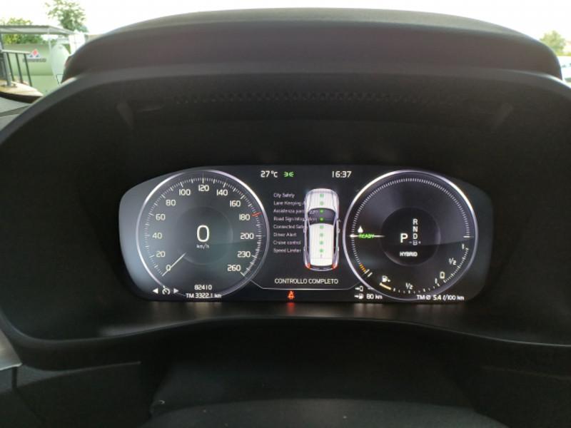 VOLVO XC40 T5 Plug-in Hybrid auto Recharge Inscription Expression