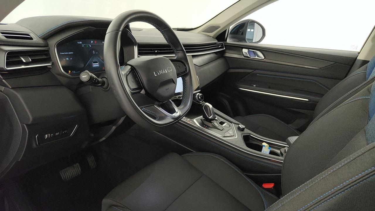 LYNK & CO 01 1.5 td phev auto