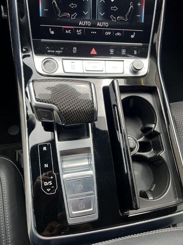 Audi Q8 55 TFSI quattro tiptronic Sport