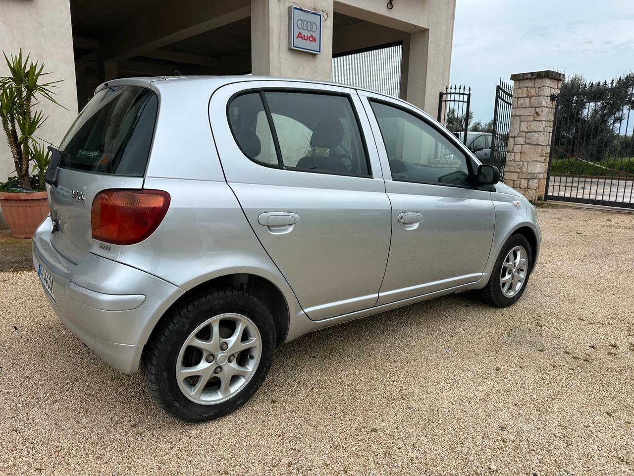 Toyota Yaris 1.3 Benz Unica 90mila KM Garantita