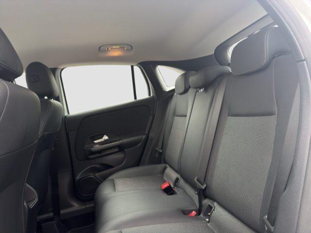 MERCEDES-BENZ CLA sse GLA GLA 180 d Automatic Business Extra