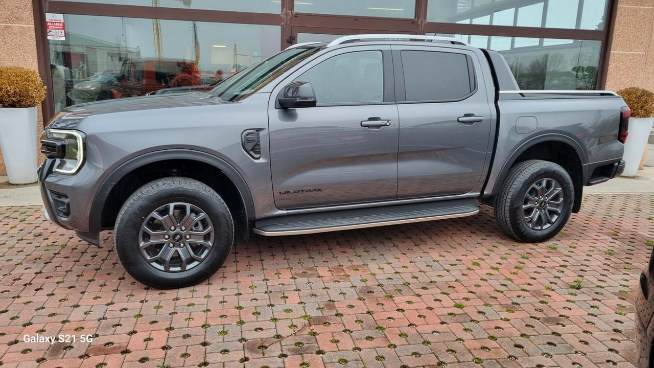 Ford Ranger 2.0 ECOBLUE DC Wildtrak 5 posti Autocarro 205 cv