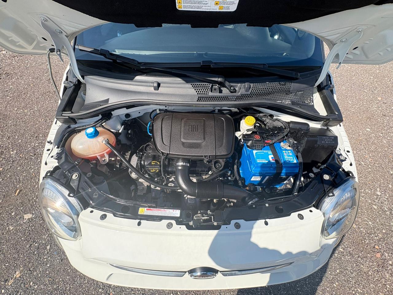 Fiat 500 1.0 Hybrid Hey Google