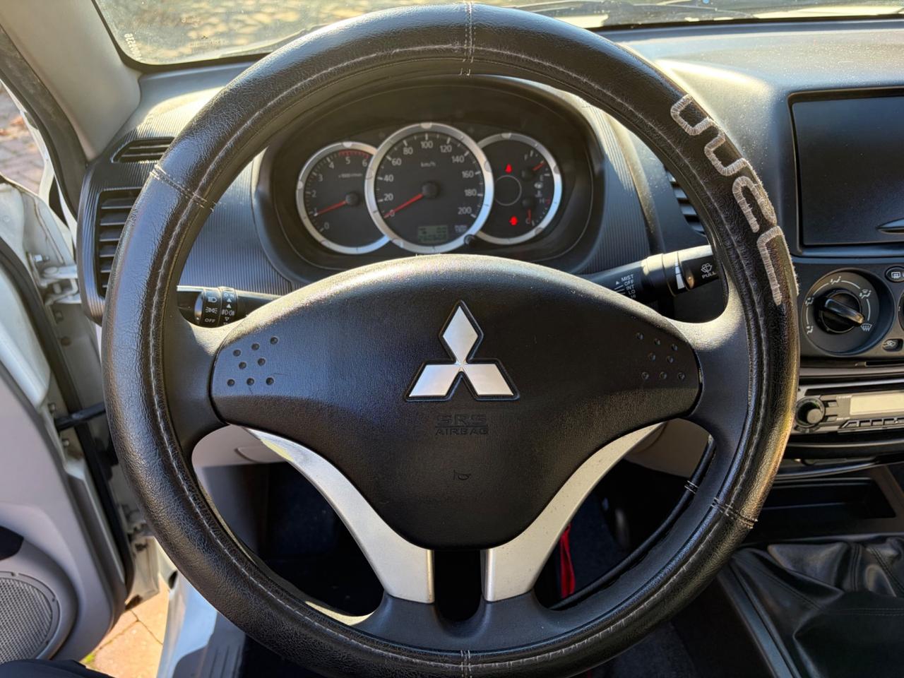 Mitsubishi L200 2.5 DI-D/136CV 4 POSTI