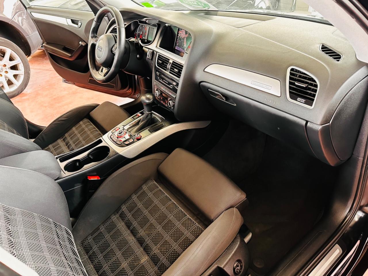 Audi A4 2.0 TDI 177 CV 4x4 S-Tronic Gancio Traino