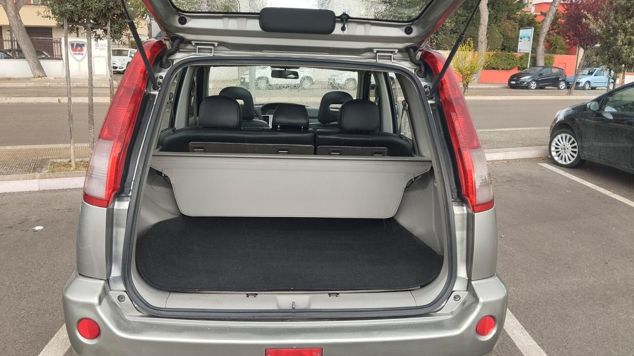 NISSAN X-TRAIL 2.2 TDI 2004