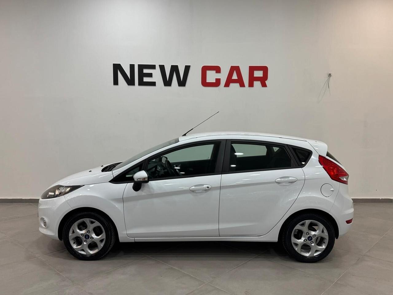 Ford Fiesta 1.4 TDCi 70CV 5 porte Titanium