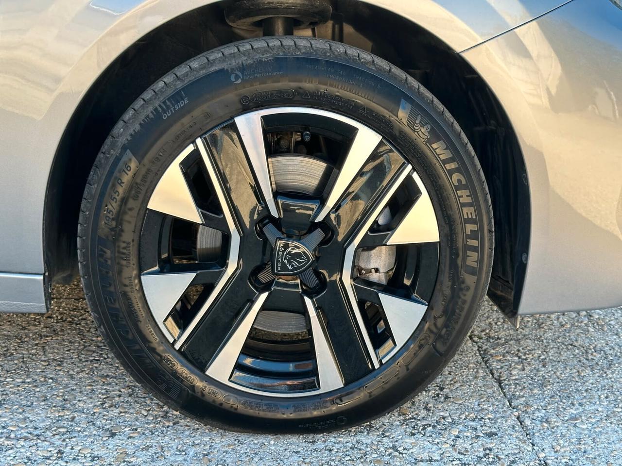 Peugeot 208 Hybrid 110 e-DCS6 Allure