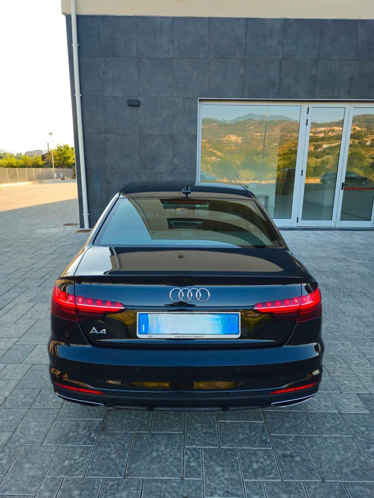 Audi A4 40 TDI S tronic line edition
