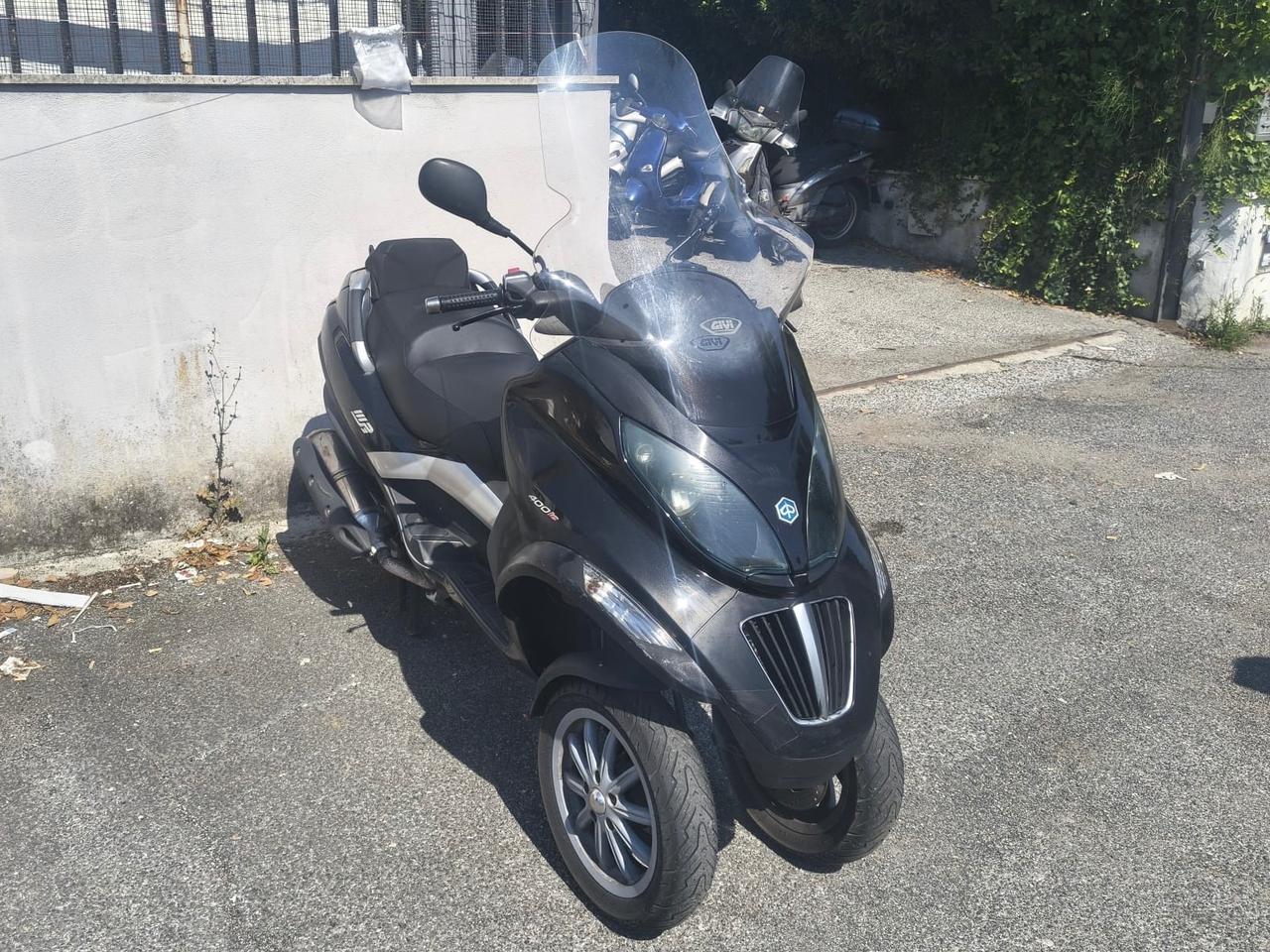 Piaggio MP3 400