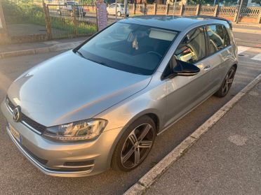 Volkswagen Golf 2.0 TDI DSG 5p. GTD