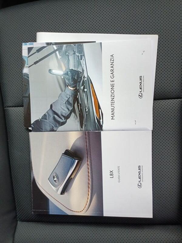 Lexus LBX LBX Hybrid Elegant