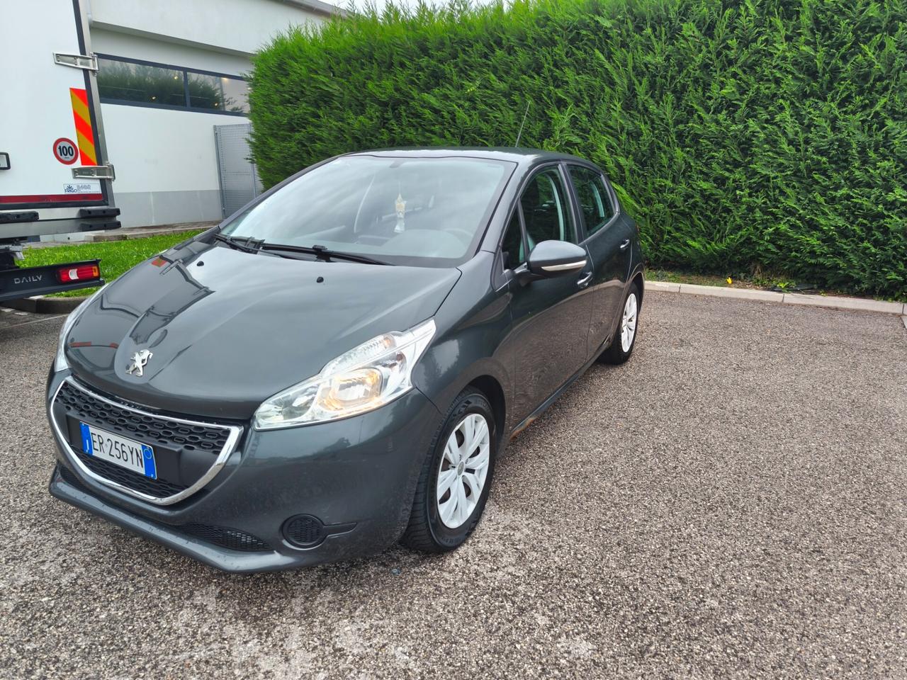 Peugeot 208 1.2 NEOPATENTATI GARANZIA