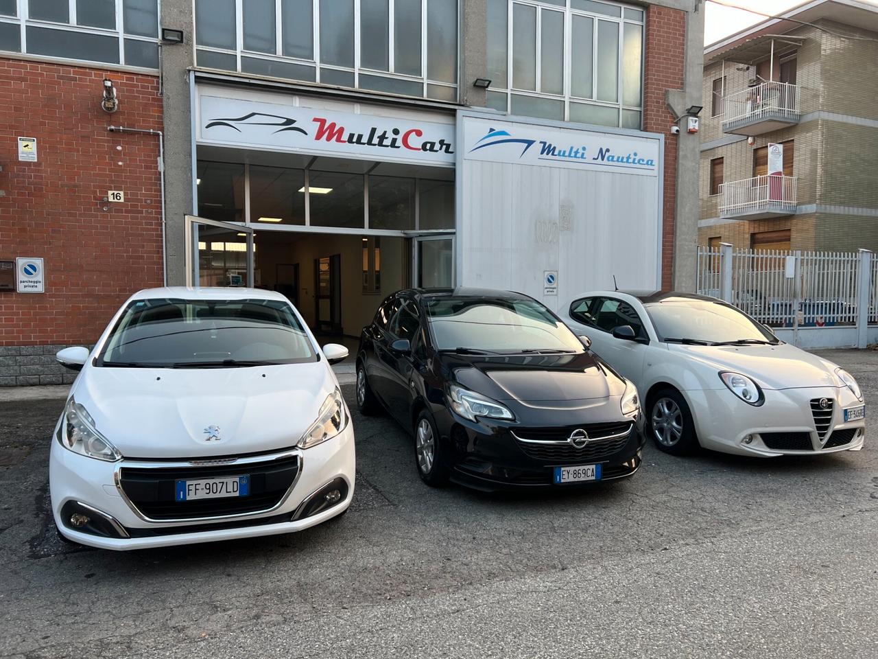 Peugeot 208 PureTech 82 5p. GPL Allure