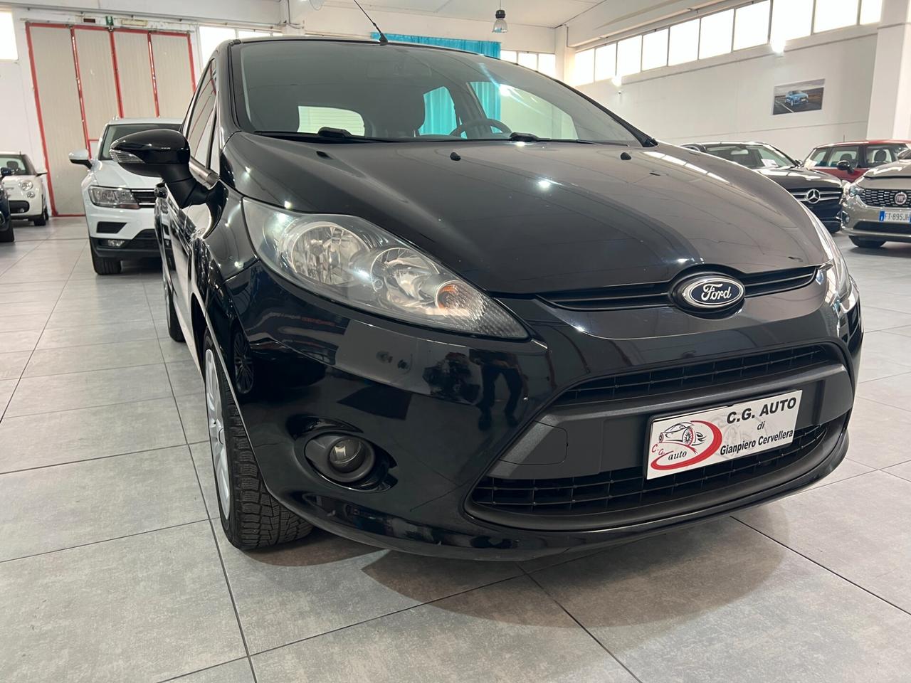Ford Fiesta 1.4 97 CV - GPL Titanium - 2010