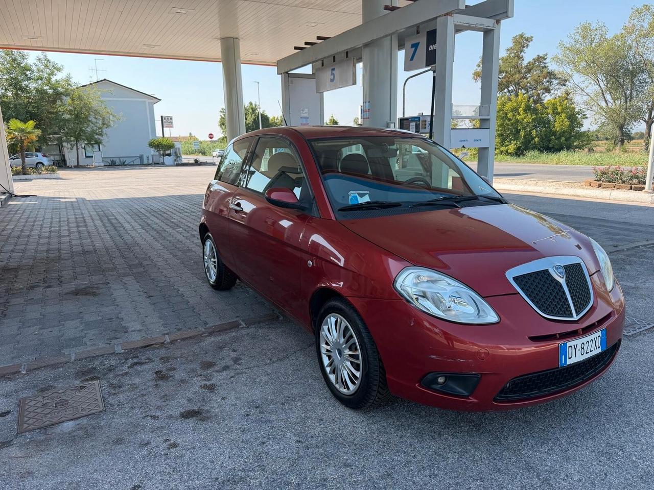 Lancia Ypsilon 1.4 Oro Ecochic GPL