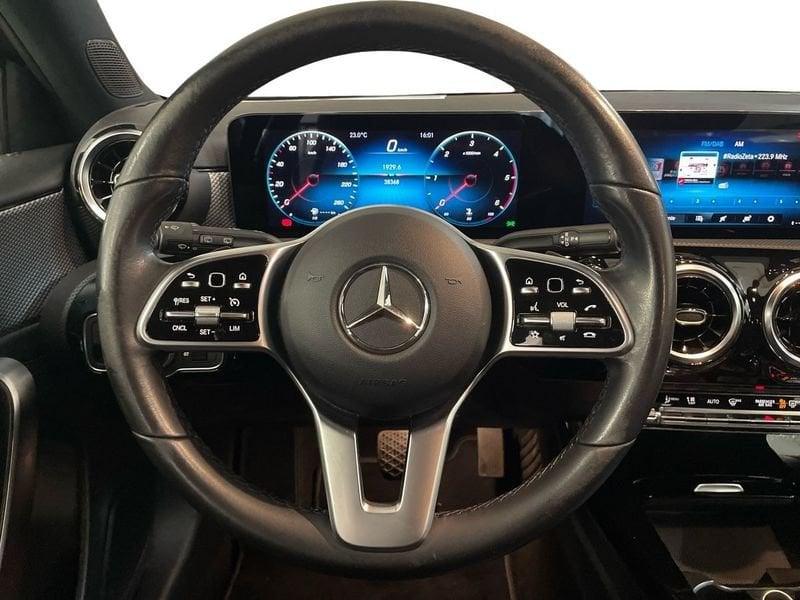 Mercedes-Benz Classe A A 180 d Sport auto