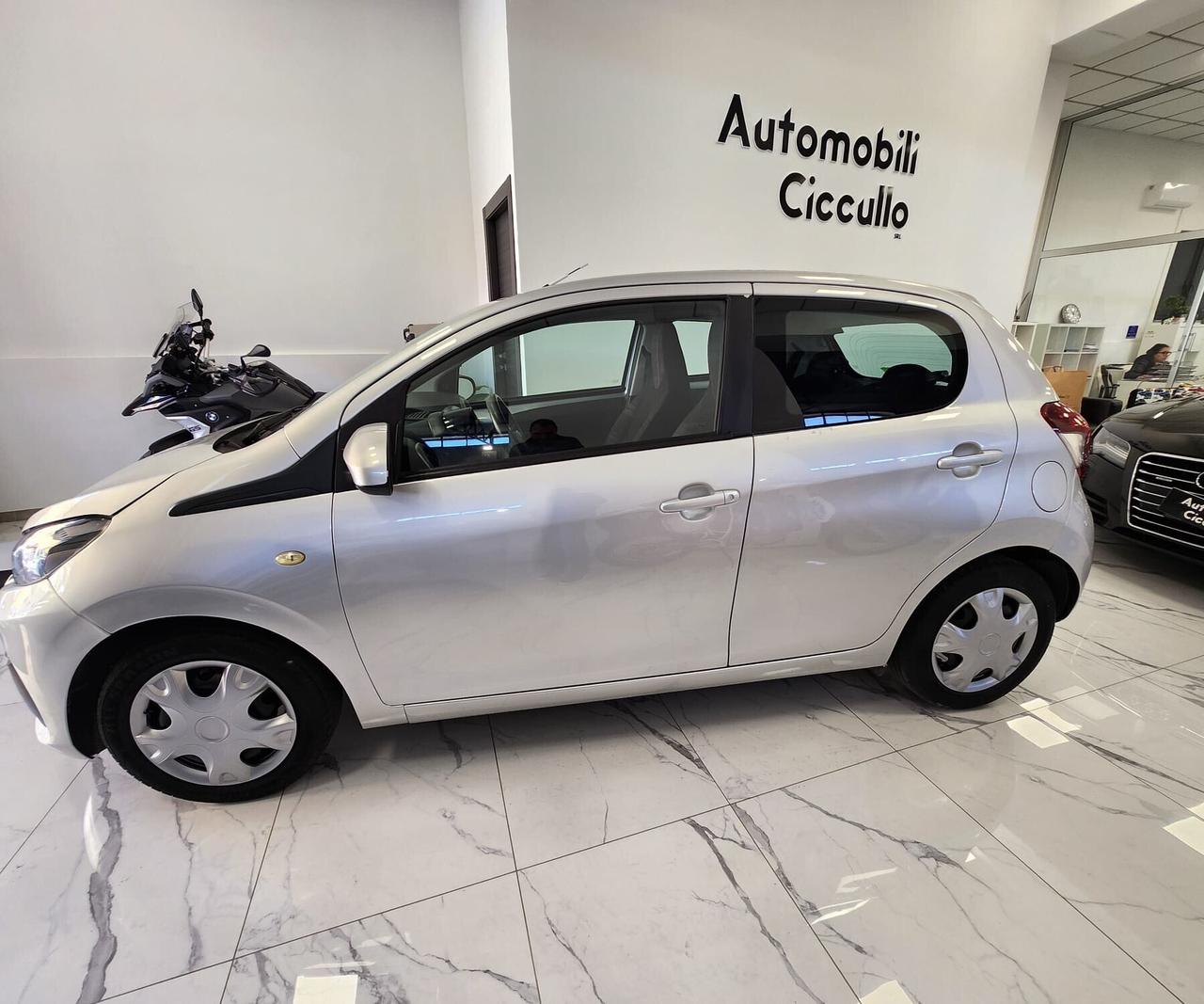 PEUGEOT 108 1.0 BENZ.