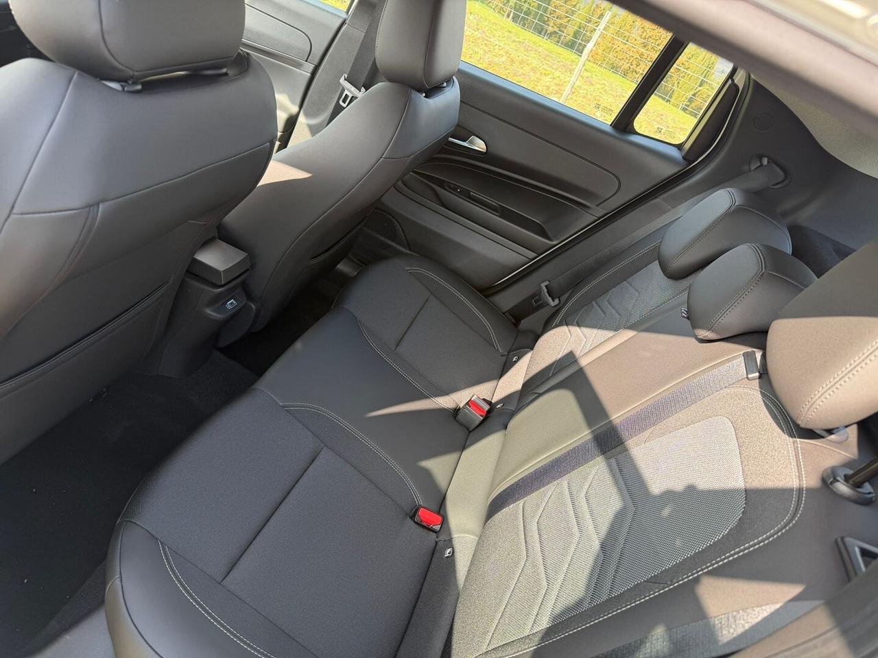 JEEP AVENGER ALTITUDE 1.2 E-HYBRID MHEV 110 CV