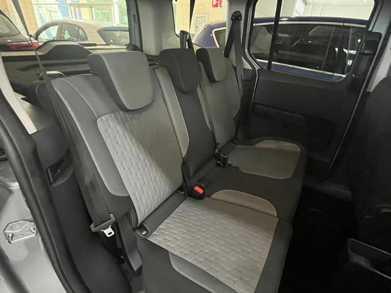 FORD Tourneo Courier 1.0 EcoBoost Titanium