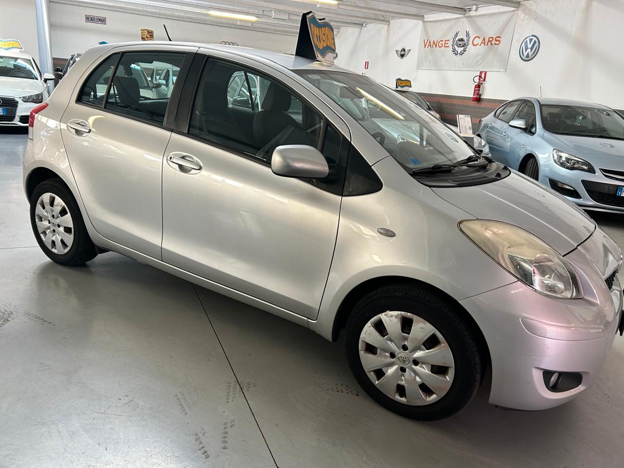 Toyota Yaris 1.3 5 porte Sol