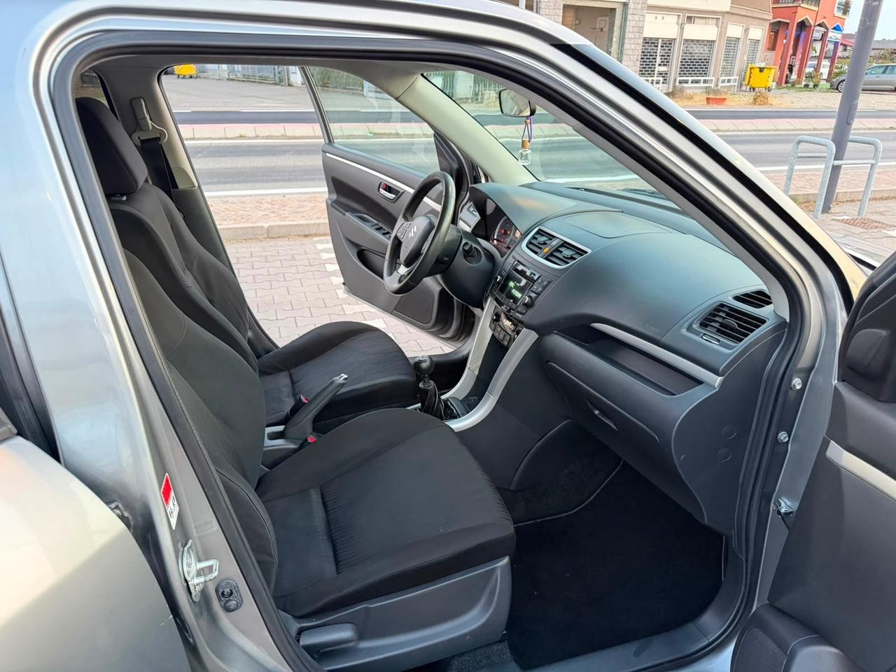 Suzuki Swift 1.2 VVT 2011 euro5