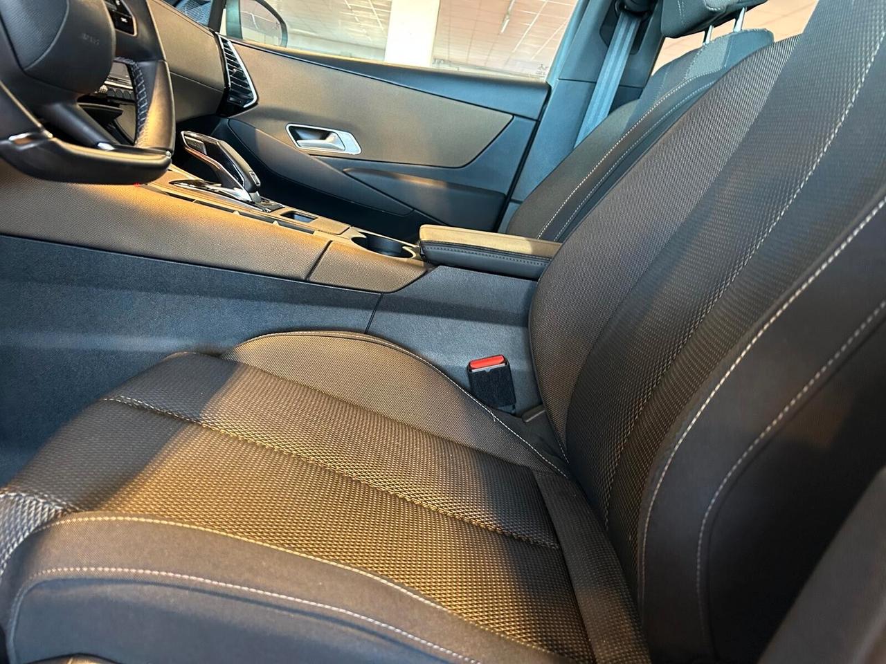 Ds DS 7 Crossback GRAND CHIC BlueHDi 180 aut. SPOTICAR
