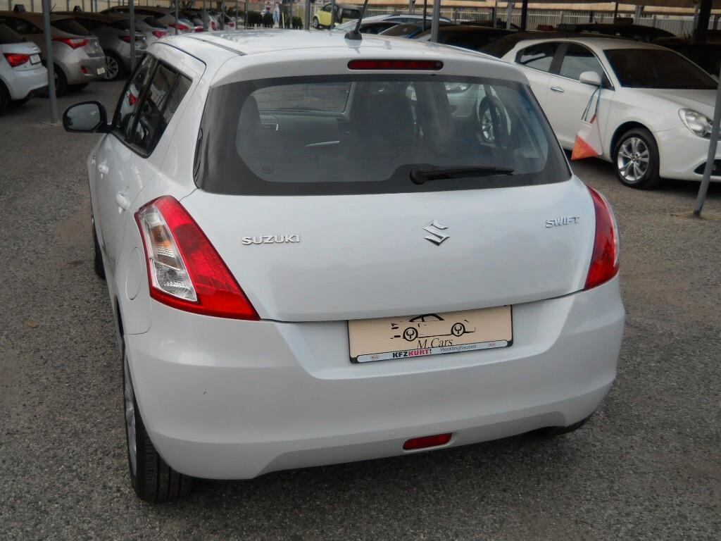 Suzuki Swift 1.3 DDiS 5 porte B-Top Bi-Color