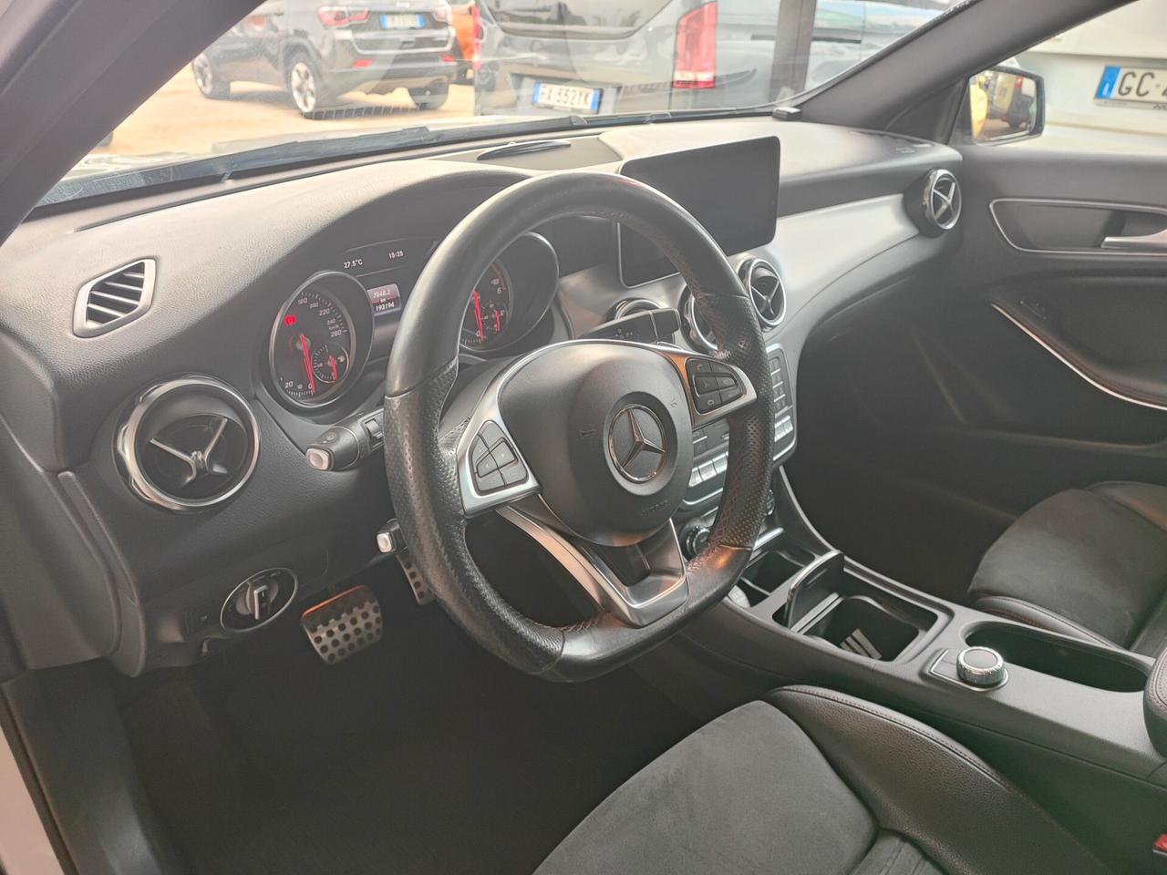 Mercedes-benz GLA 200 d Automatic 4Matic Premium