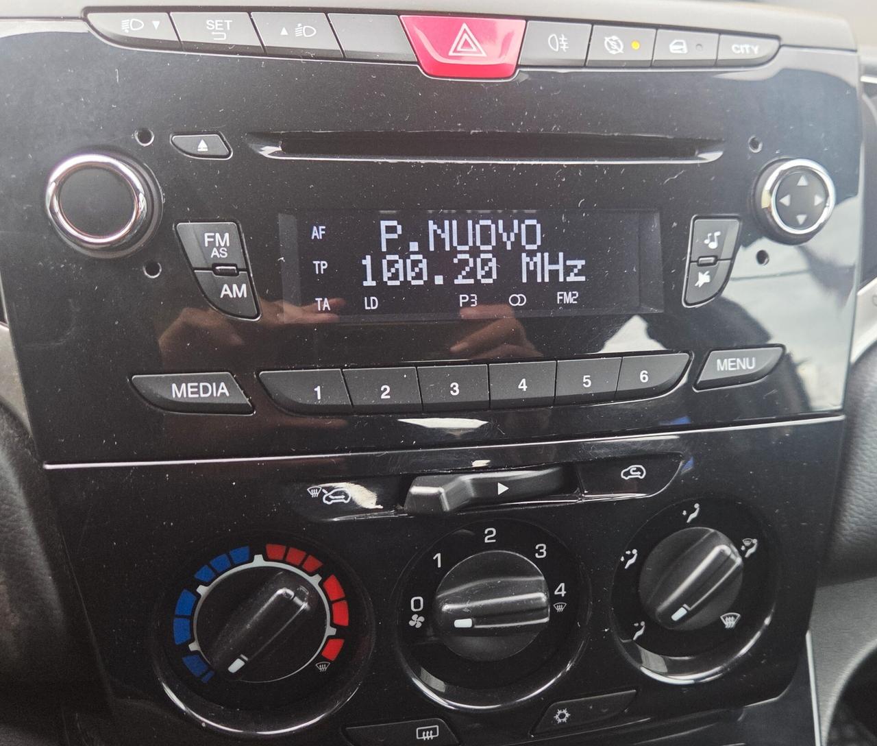 Lancia Ypsilon 1.2 TAGLIANDATA GARANZIA 12 MESI