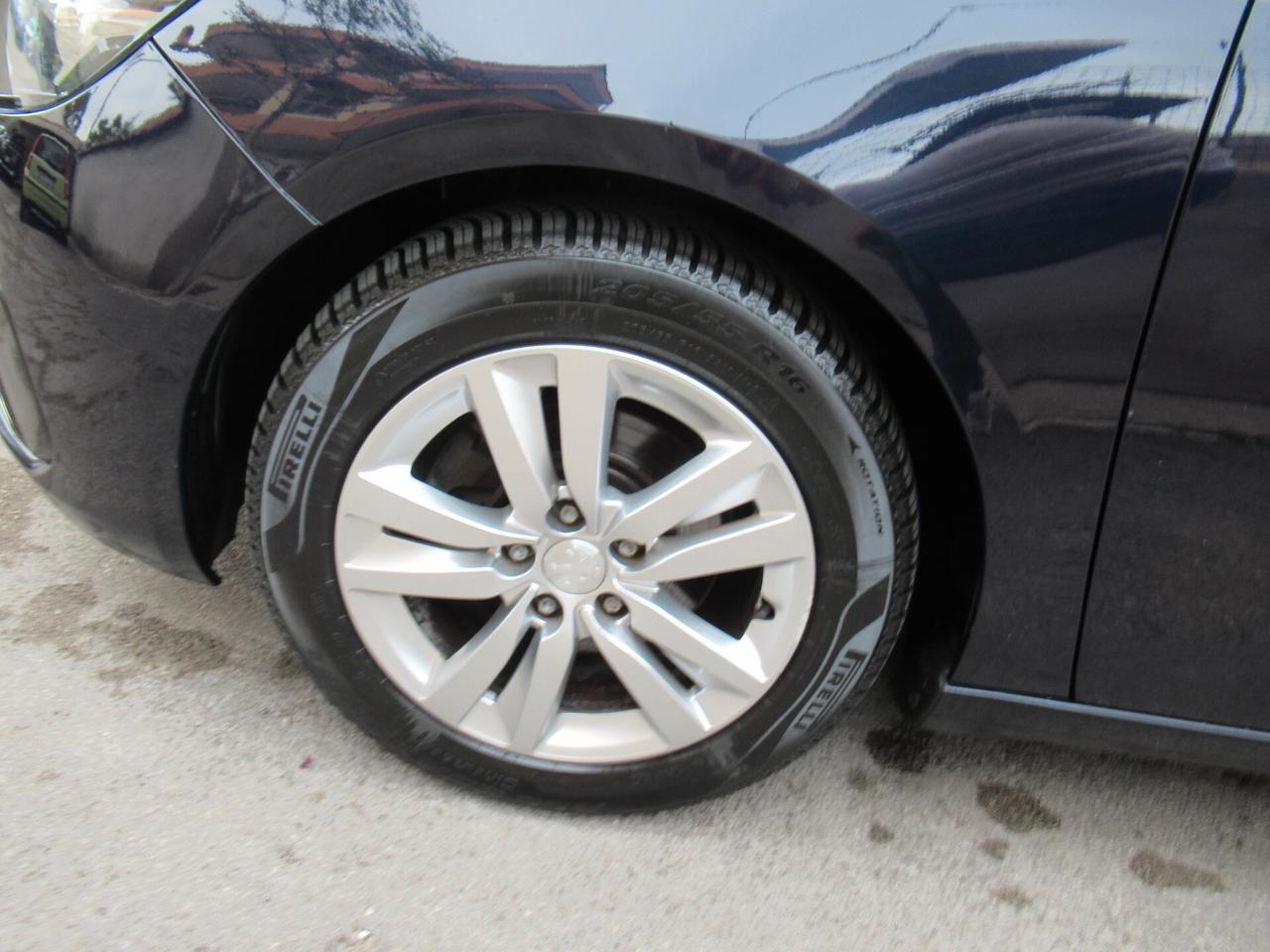 Peugeot 308 BlueHDi 130 S&S Business