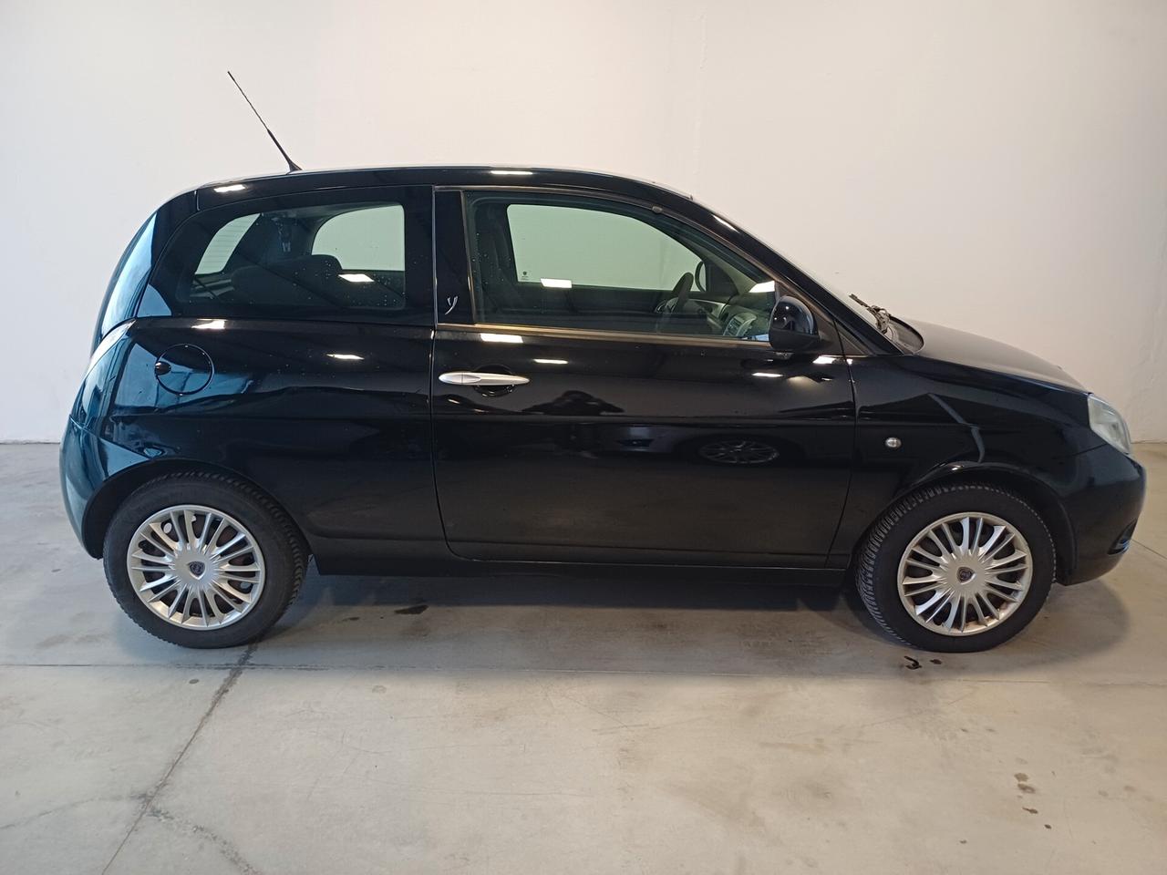 Lancia Ypsilon 1.2 60 CV Elle UniPro