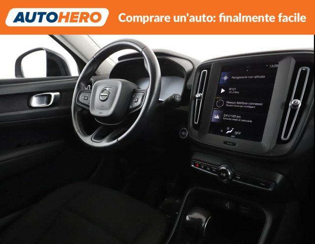 VOLVO XC40 T2 Momentum Core