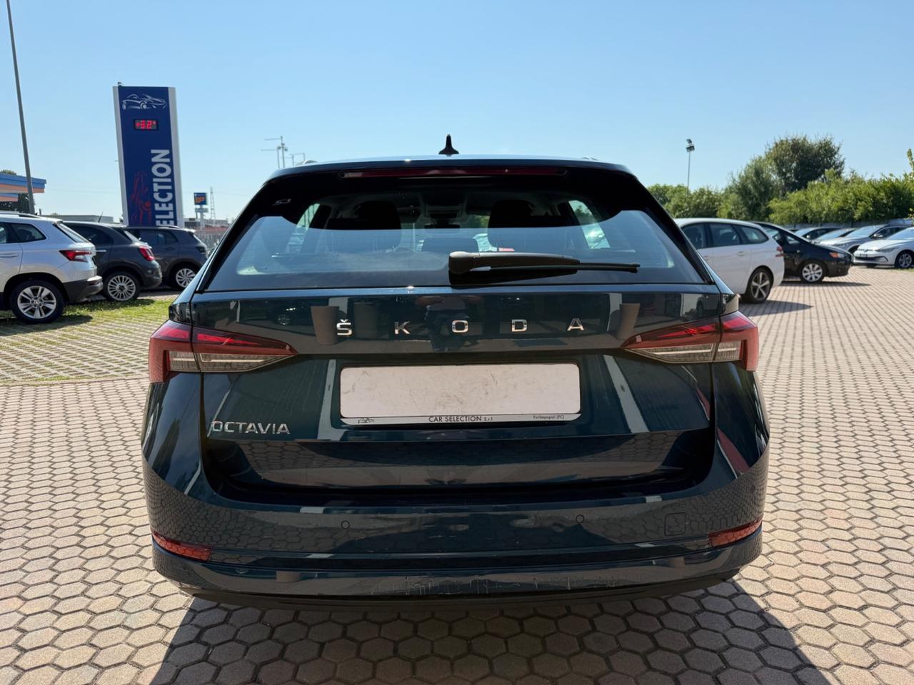 Skoda Octavia 2.0 TDI SCR 150 CV DSG Wagon Executive