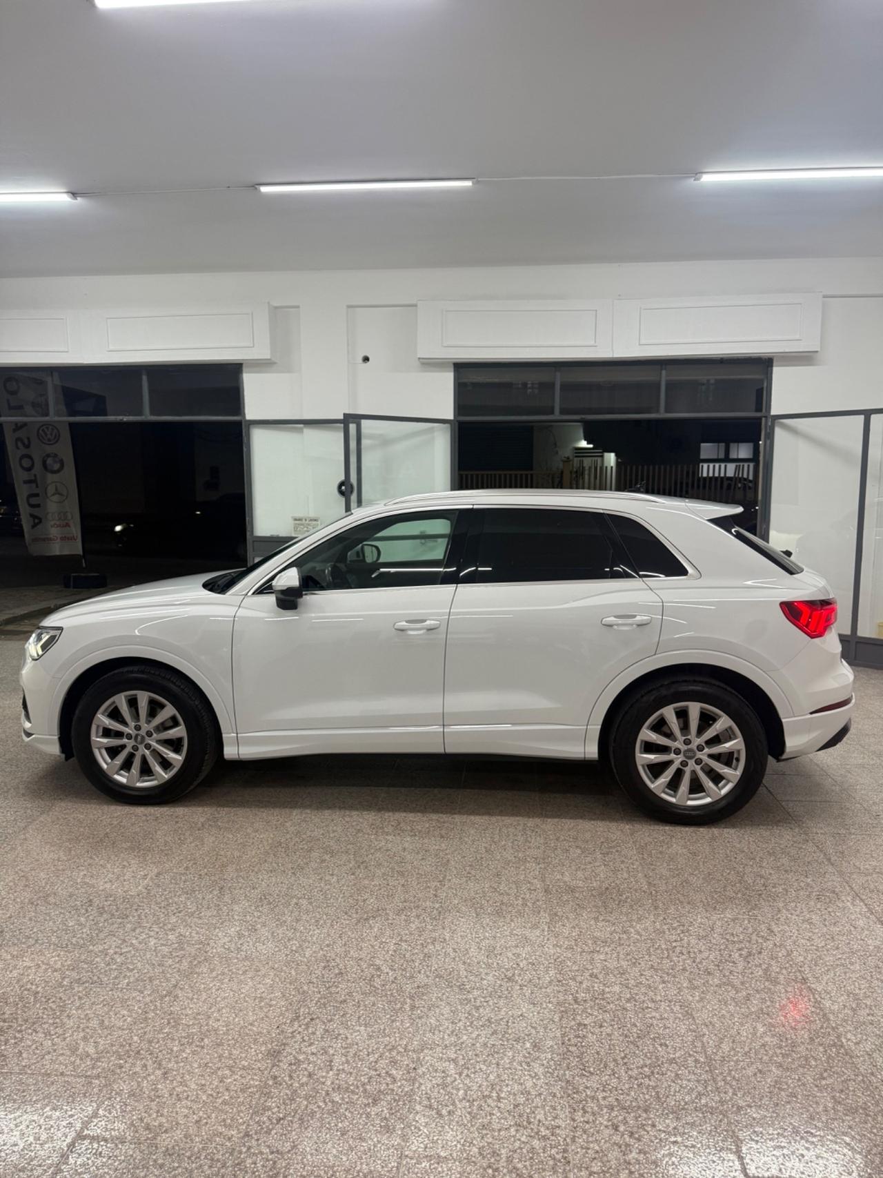 Audi Q3 2.0 TDI 150 CV Sport