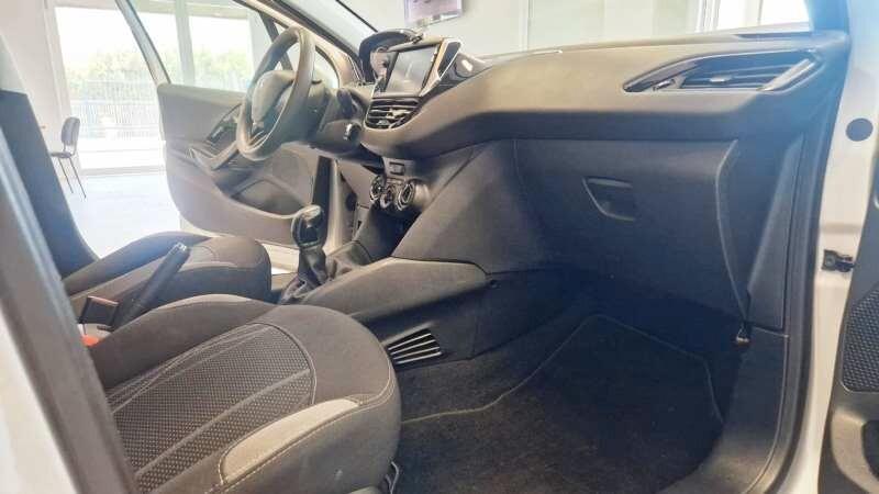 Peugeot 208 1.4 HDi 68 CV Business
