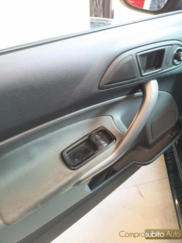 FORD Fiesta 1.4 3 porte Bz.- GPL Titanium